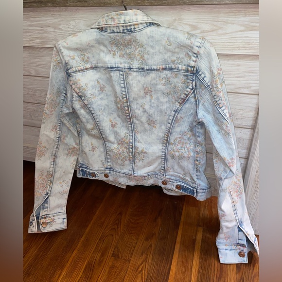 NWOT - Floral Denim Jacket - Picture 4 of 4